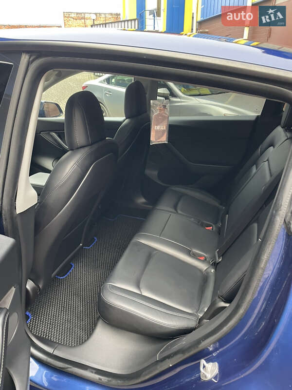 Внедорожник / Кроссовер Tesla Model Y 2021 в Тернополе