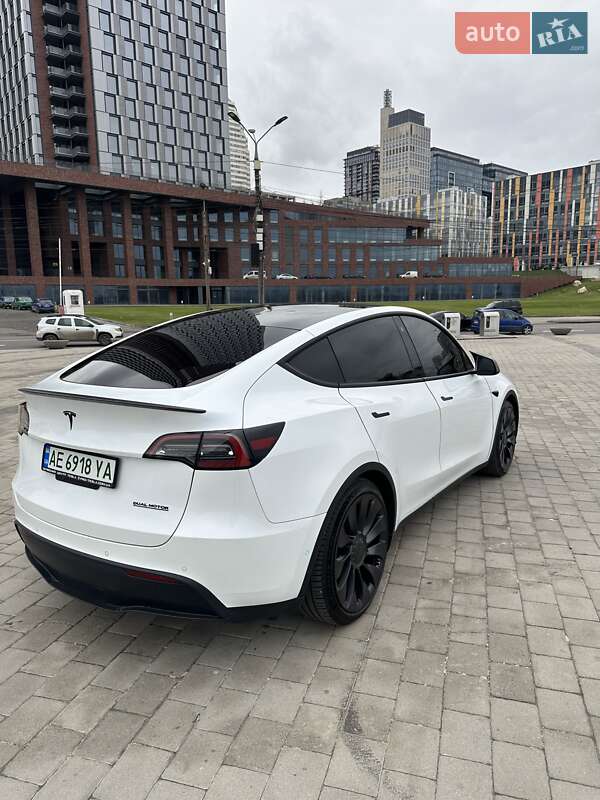 Внедорожник / Кроссовер Tesla Model Y 2022 в Днепре