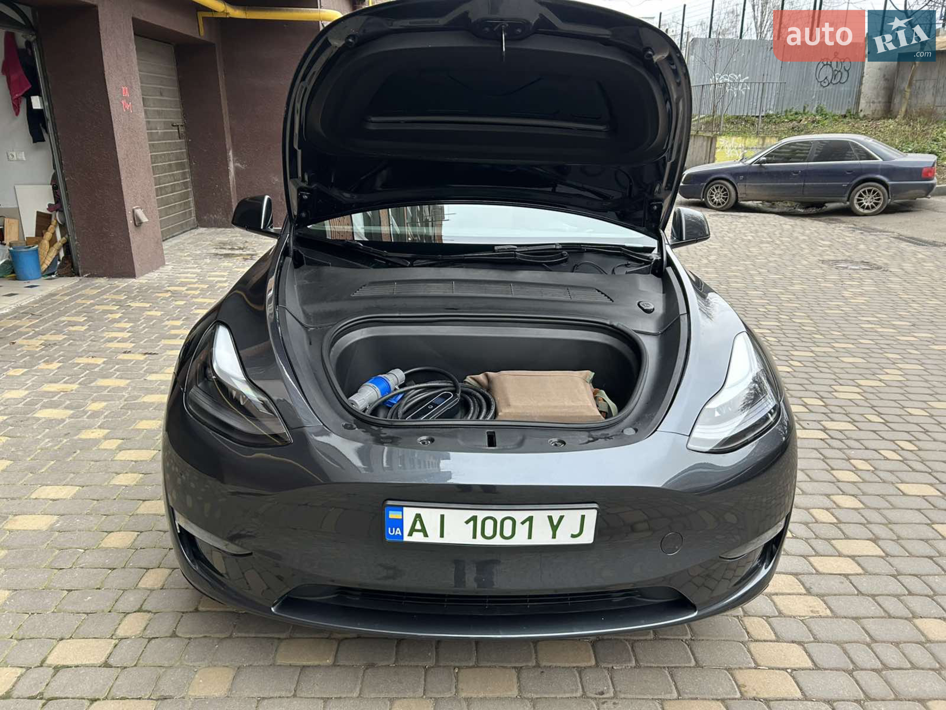 2024 Tesla Model Y - мініатюра 3