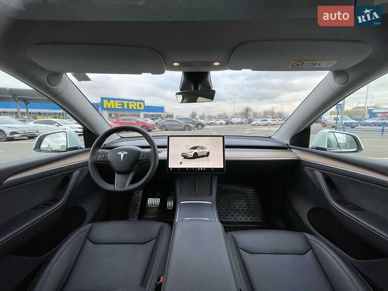 Внедорожник / Кроссовер Tesla Model Y 2023 в Киеве