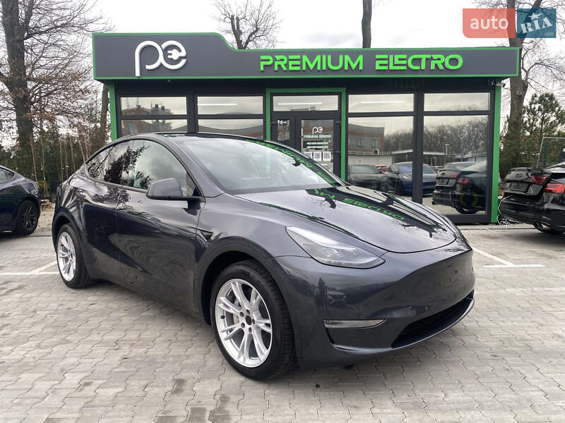 Позашляховик / Кросовер Tesla Model Y 2024 в Києві