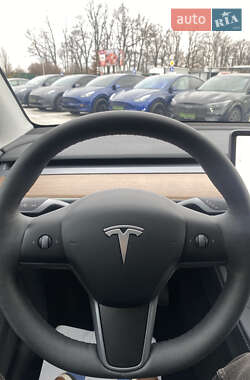 Внедорожник / Кроссовер Tesla Model Y 2024 в Киеве