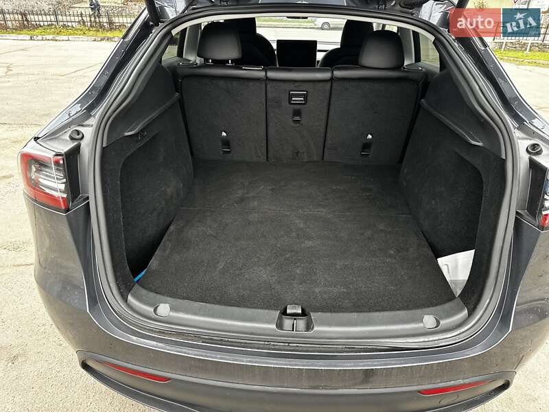 Позашляховик / Кросовер Tesla Model Y 2023 в Кременчуці