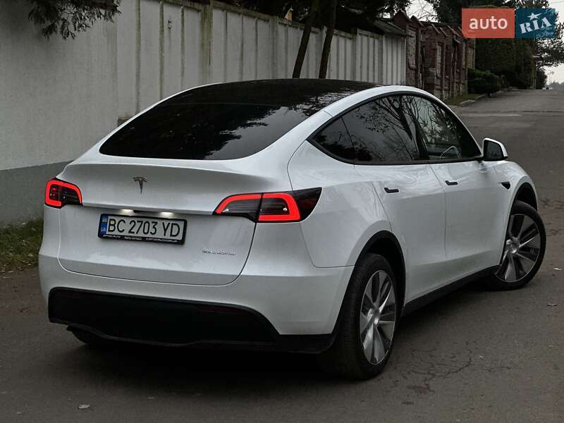 Позашляховик / Кросовер Tesla Model Y 2023 в Львові фото 11 Позашляховик / Кросовер Tesla Model Y 2023 в Львові