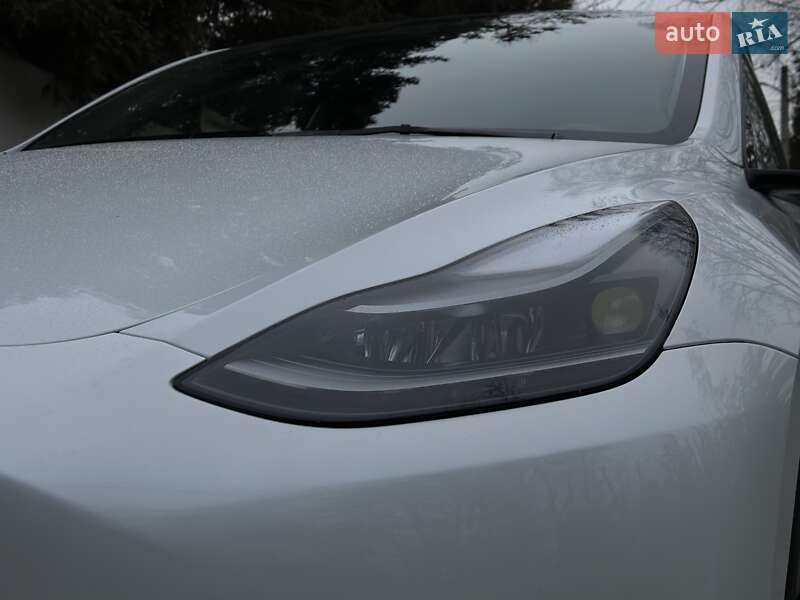 Позашляховик / Кросовер Tesla Model Y 2023 в Львові фото 27 Позашляховик / Кросовер Tesla Model Y 2023 в Львові