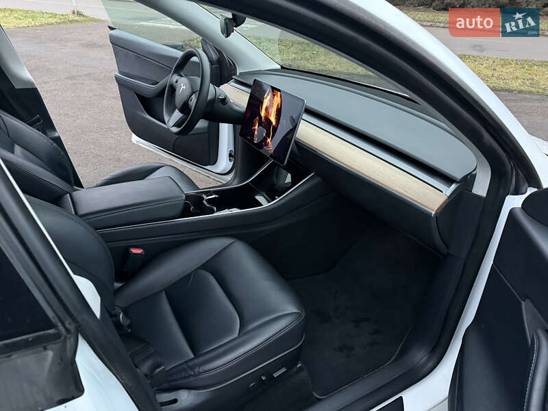 Позашляховик / Кросовер Tesla Model Y 2020 в Львові фото 13 Позашляховик / Кросовер Tesla Model Y 2020 в Львові