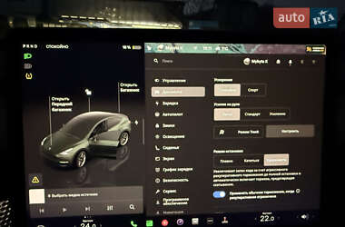 Внедорожник / Кроссовер Tesla Model Y 2023 в Киеве