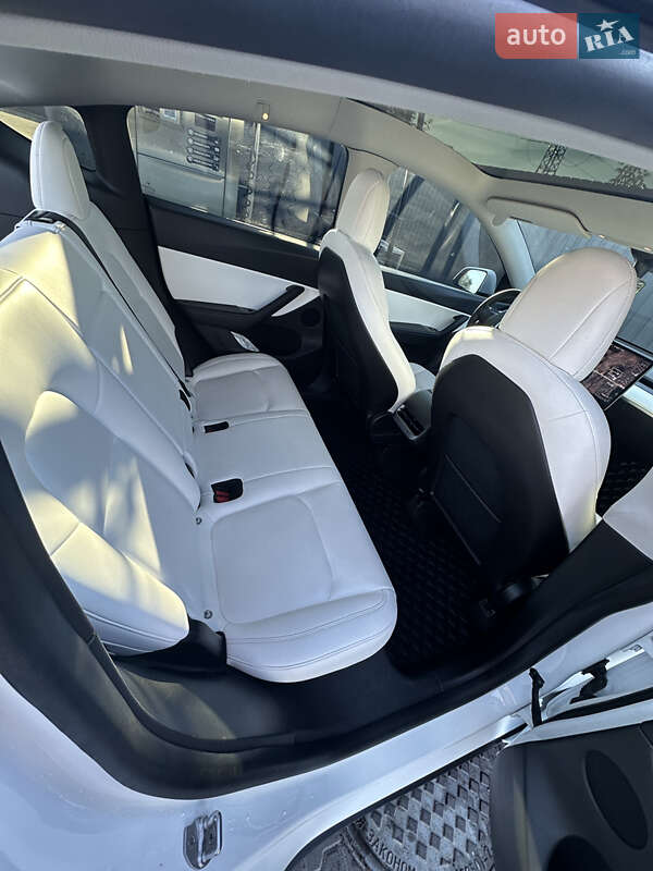 Внедорожник / Кроссовер Tesla Model Y 2020 в Софиевской Борщаговке