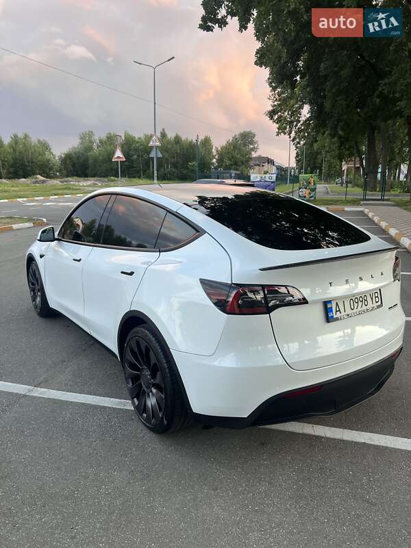 Позашляховик / Кросовер Tesla Model Y 2021 в Києві фото 8 Позашляховик / Кросовер Tesla Model Y 2021 в Києві
