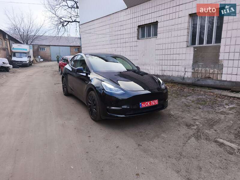 Внедорожник / Кроссовер Tesla Model Y 2022 в Киеве