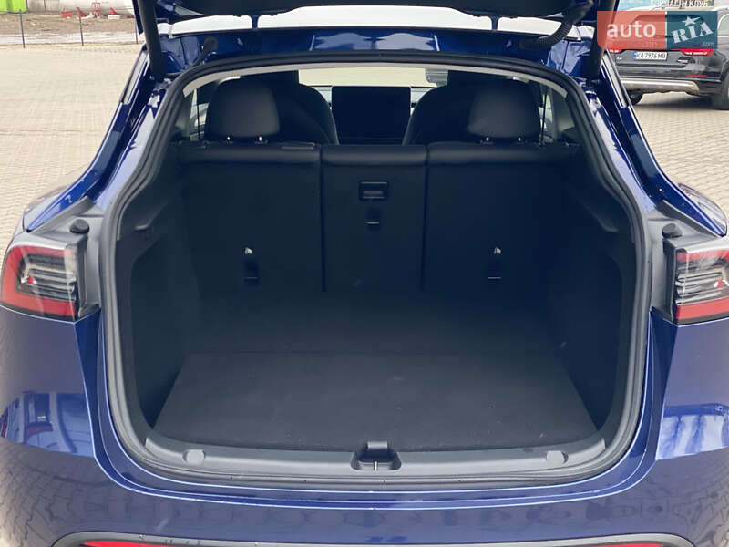 Внедорожник / Кроссовер Tesla Model Y 2024 в Киеве