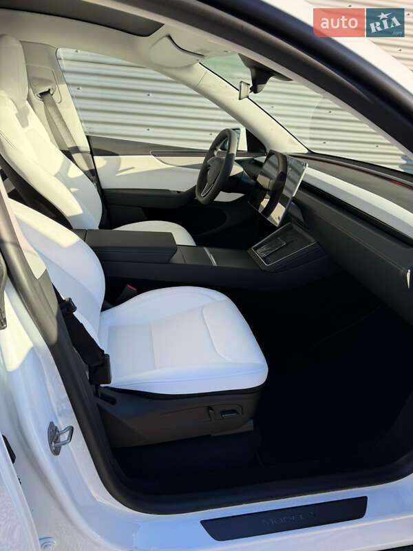 Внедорожник / Кроссовер Tesla Model Y 2025 в Ровно фото 11 Внедорожник / Кроссовер Tesla Model Y 2025 в Ровно