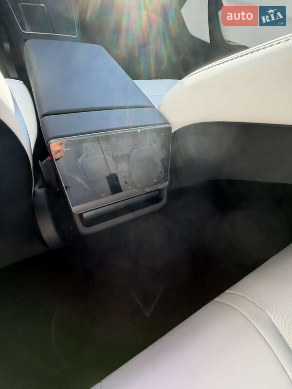 Внедорожник / Кроссовер Tesla Model Y 2025 в Ровно фото 15 Внедорожник / Кроссовер Tesla Model Y 2025 в Ровно