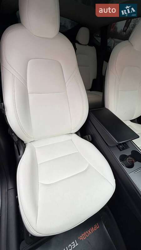 Позашляховик / Кросовер Tesla Model Y 2021 в Вінниці