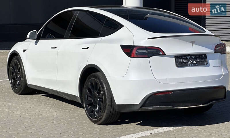 Позашляховик / Кросовер Tesla Model Y 2023 в Калинівці