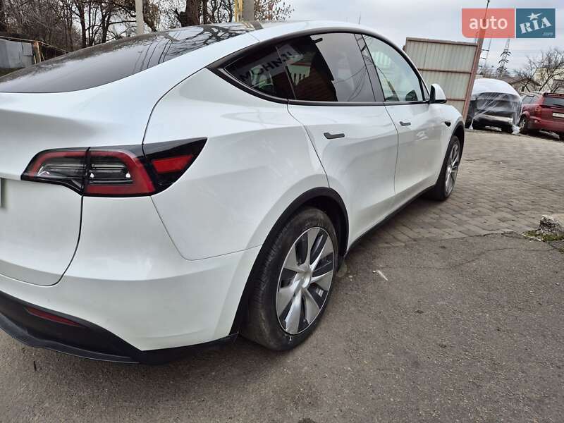 Внедорожник / Кроссовер Tesla Model Y 2023 в Днепре фото 7 Внедорожник / Кроссовер Tesla Model Y 2023 в Днепре