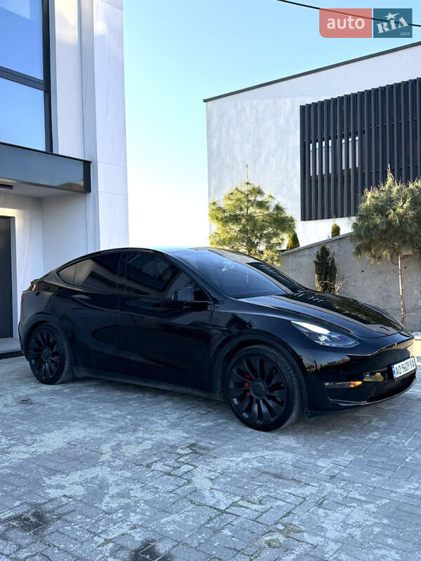 Внедорожник / Кроссовер Tesla Model Y 2021 в Ужгороде