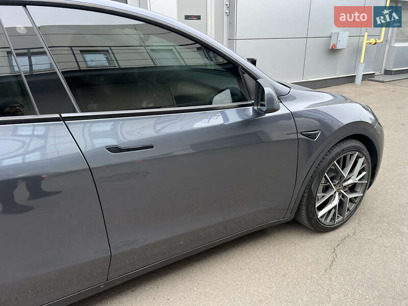 Внедорожник / Кроссовер Tesla Model Y 2022 в Киеве