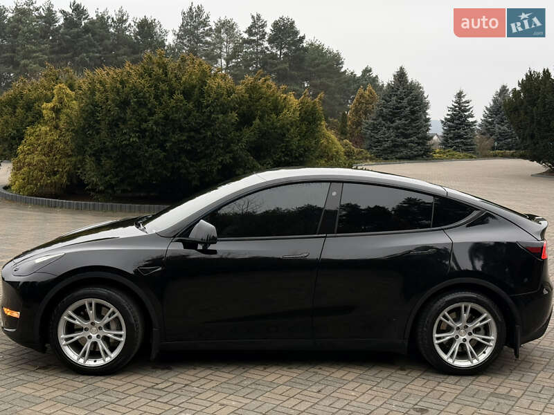 Внедорожник / Кроссовер Tesla Model Y 2021 в Городке