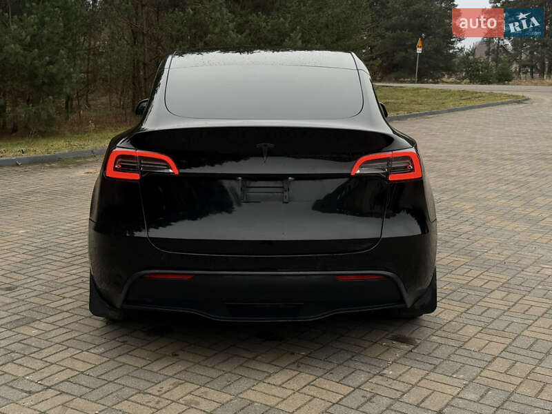 Внедорожник / Кроссовер Tesla Model Y 2021 в Городке