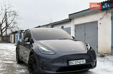 Позашляховик / Кросовер Tesla Model Y 2022 в Івано-Франківську