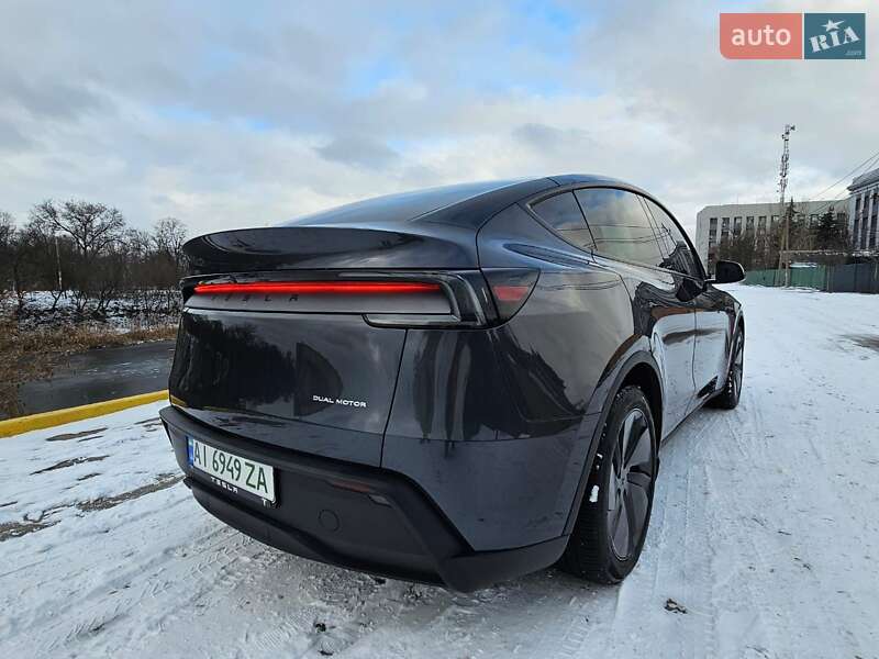 Позашляховик / Кросовер Tesla Model Y 2025 в Києві фото 6 Позашляховик / Кросовер Tesla Model Y 2025 в Києві