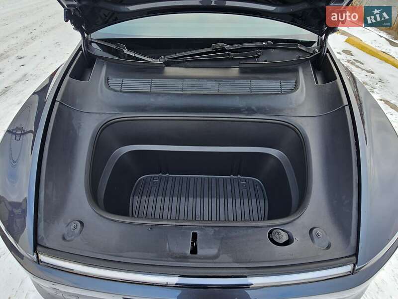 Позашляховик / Кросовер Tesla Model Y 2025 в Києві фото 17 Позашляховик / Кросовер Tesla Model Y 2025 в Києві