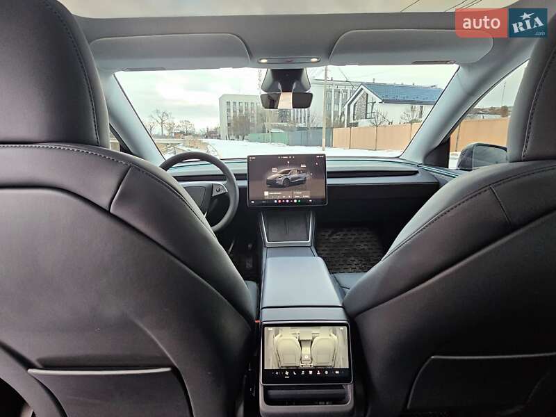Позашляховик / Кросовер Tesla Model Y 2025 в Києві фото 19 Позашляховик / Кросовер Tesla Model Y 2025 в Києві