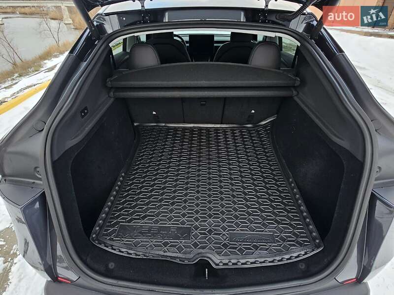 Позашляховик / Кросовер Tesla Model Y 2025 в Києві фото 21 Позашляховик / Кросовер Tesla Model Y 2025 в Києві