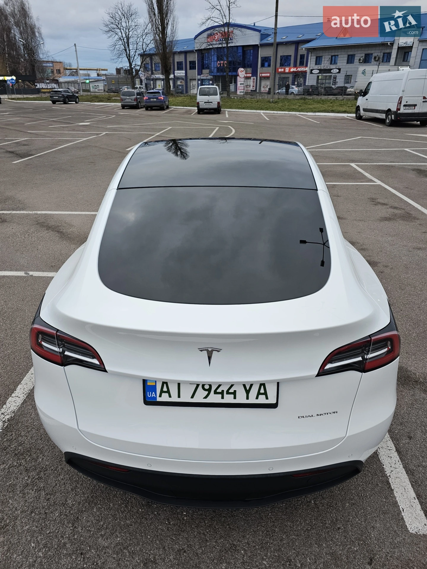 2020 Tesla Model Y - мініатюра 9