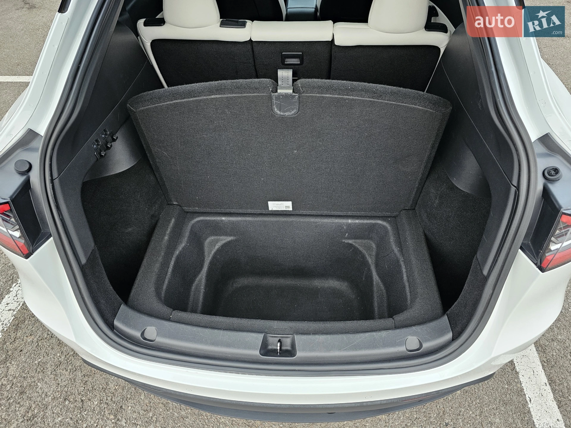 2020 Tesla Model Y - мініатюра 24