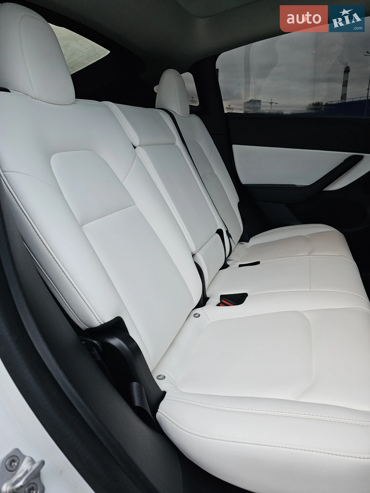 2020 Tesla Model Y - мініатюра 28