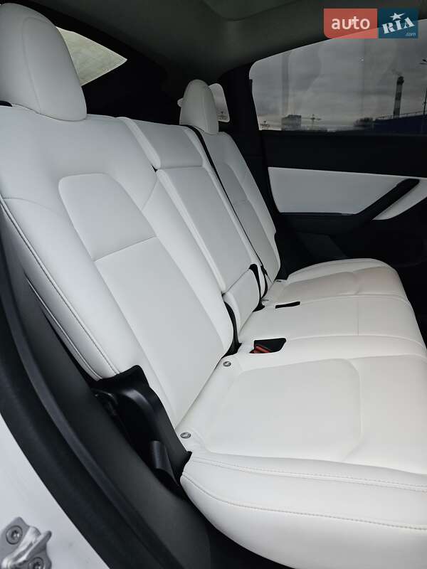 Внедорожник / Кроссовер Tesla Model Y 2020 в Житомире