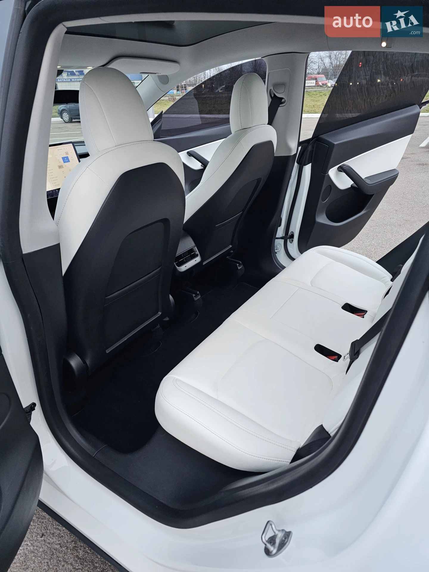 2020 Tesla Model Y - мініатюра 38