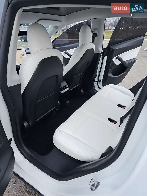 Внедорожник / Кроссовер Tesla Model Y 2020 в Житомире