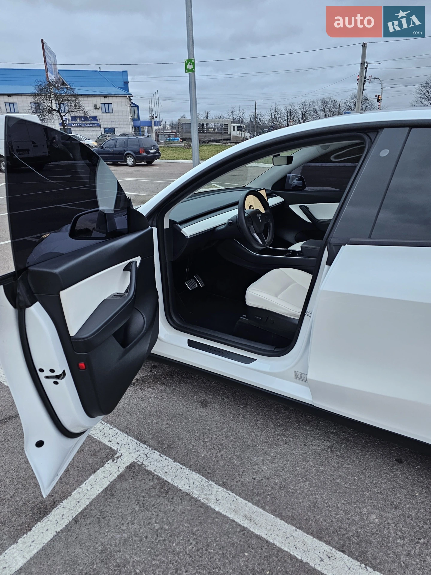 2020 Tesla Model Y - мініатюра 41