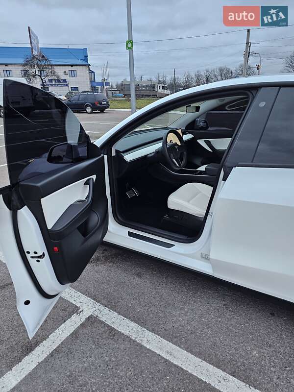 Внедорожник / Кроссовер Tesla Model Y 2020 в Житомире