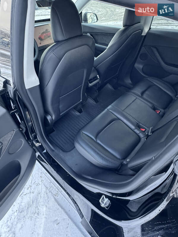 Внедорожник / Кроссовер Tesla Model Y 2022 в Киеве