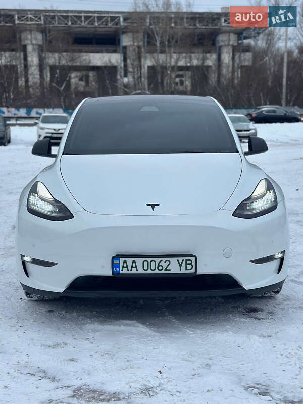 Внедорожник / Кроссовер Tesla Model Y 2022 в Киеве