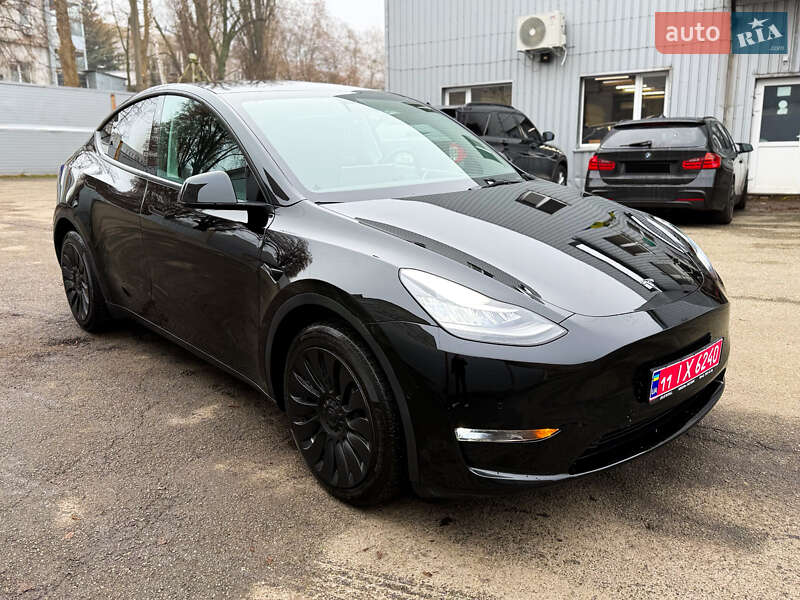 Tesla Model Y 2022