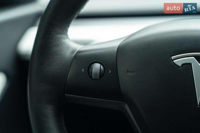 Позашляховик / Кросовер Tesla Model Y 2020 в Чернівцях фото 28 Позашляховик / Кросовер Tesla Model Y 2020 в Чернівцях