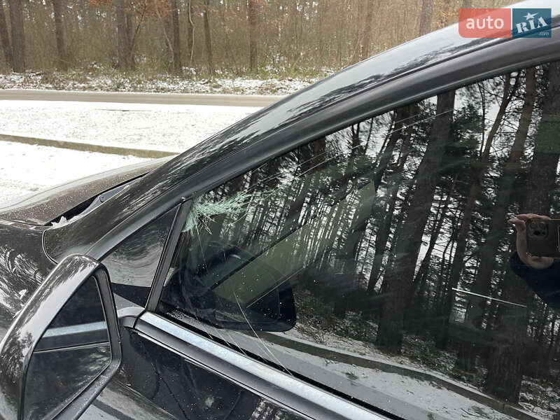 Внедорожник / Кроссовер Tesla Model Y 2023 в Новояворовске