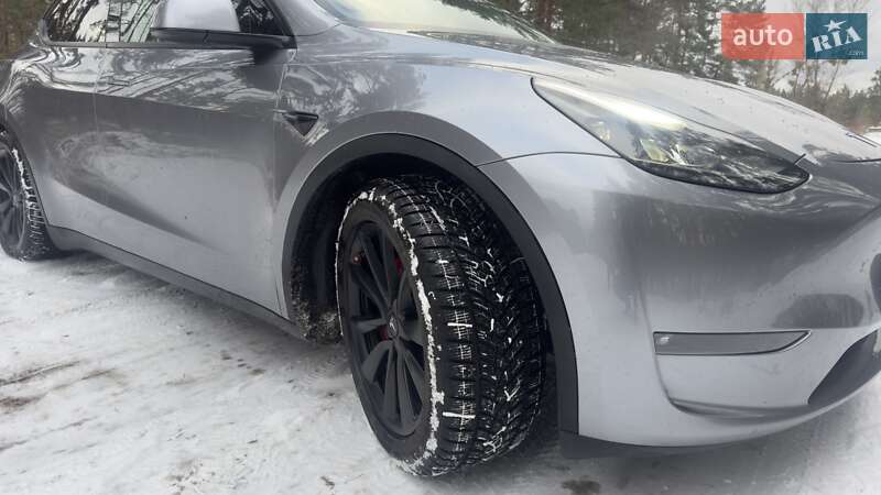 Внедорожник / Кроссовер Tesla Model Y 2023 в Киеве