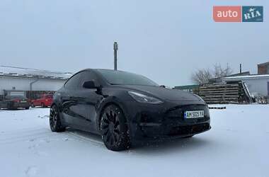 Позашляховик / Кросовер Tesla Model Y 2021 в Звягелі