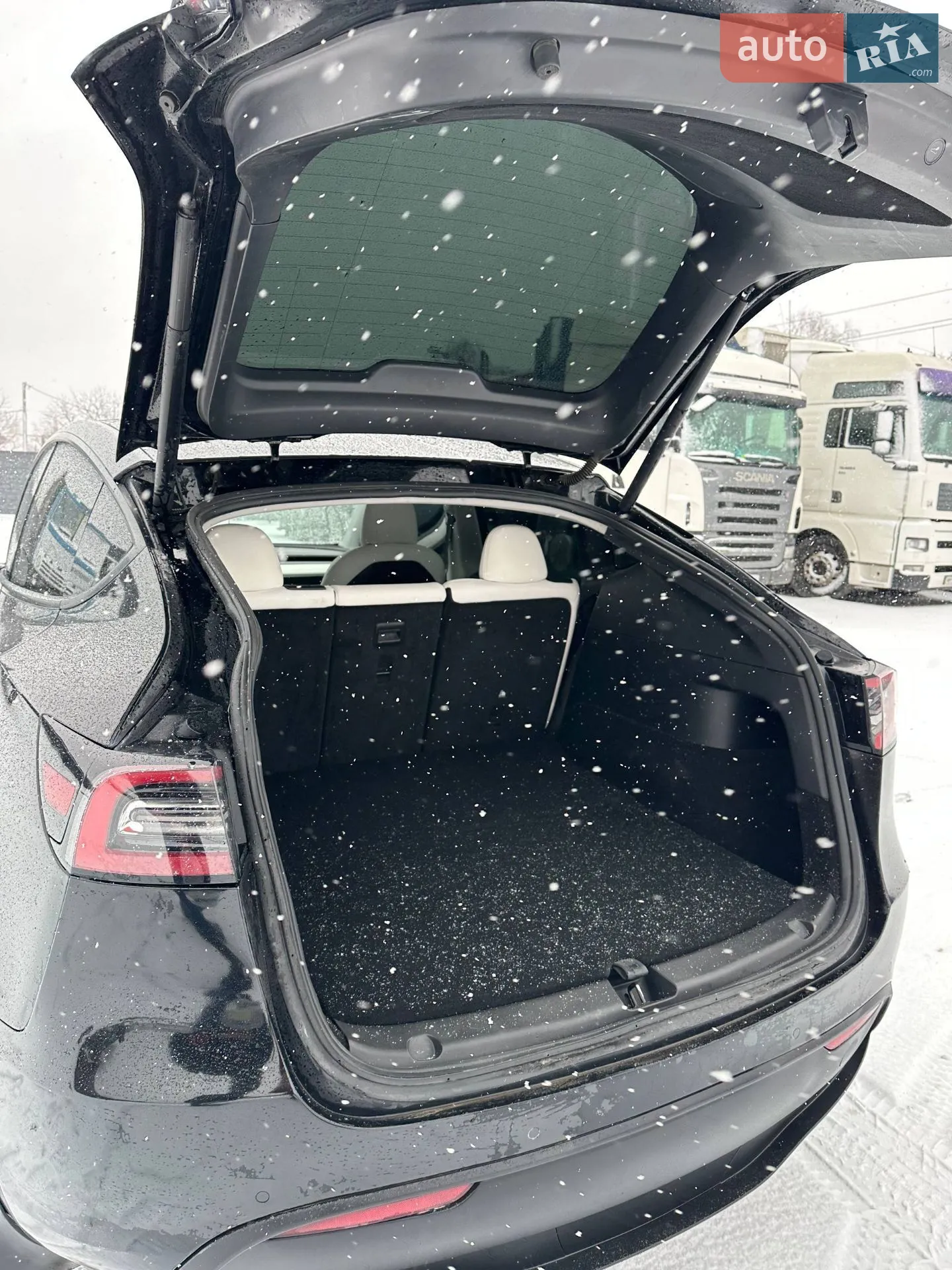 2021 Tesla Model Y - мініатюра 6