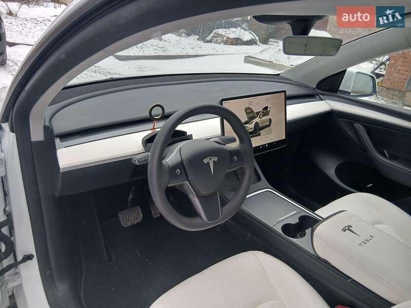 Внедорожник / Кроссовер Tesla Model Y 2023 в Городке