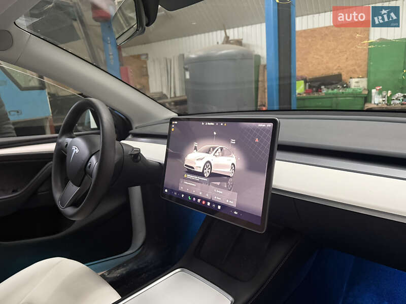 Внедорожник / Кроссовер Tesla Model Y 2023 в Первомайске