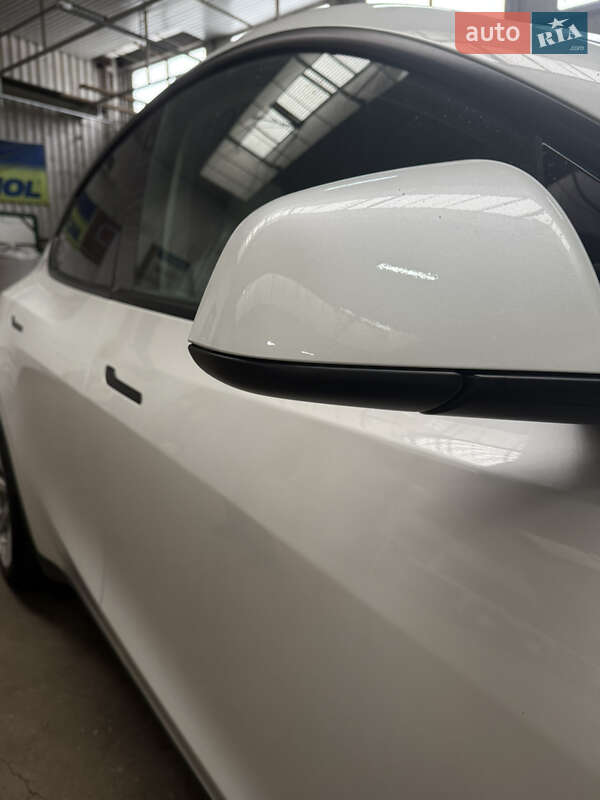 Внедорожник / Кроссовер Tesla Model Y 2023 в Первомайске