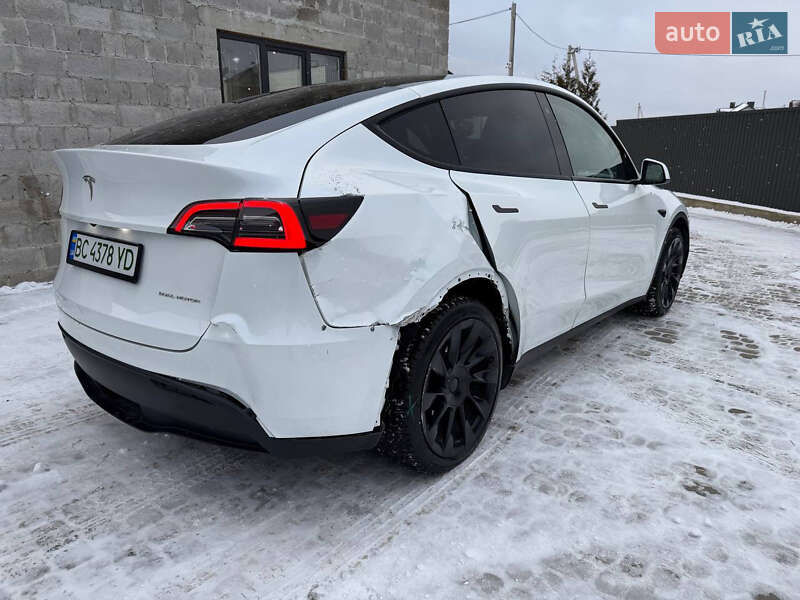 Внедорожник / Кроссовер Tesla Model Y 2023 в Львове