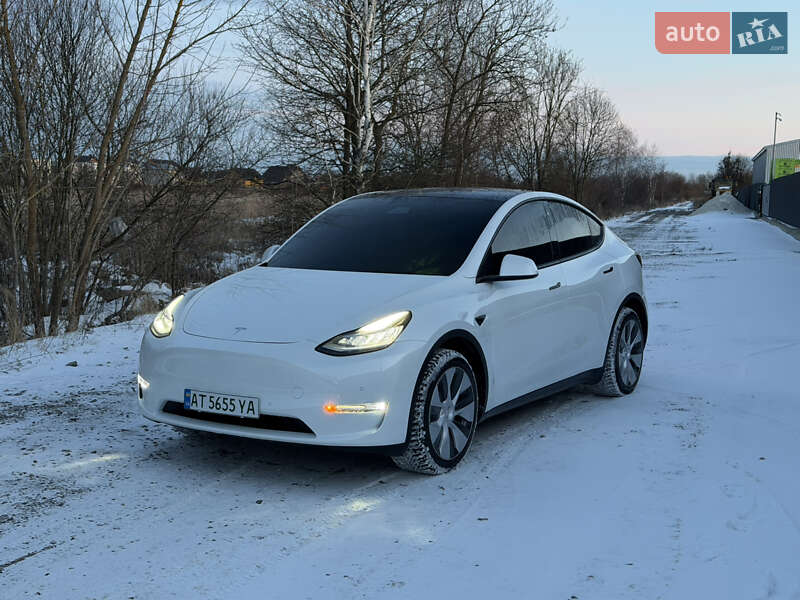 Tesla Model Y 2021